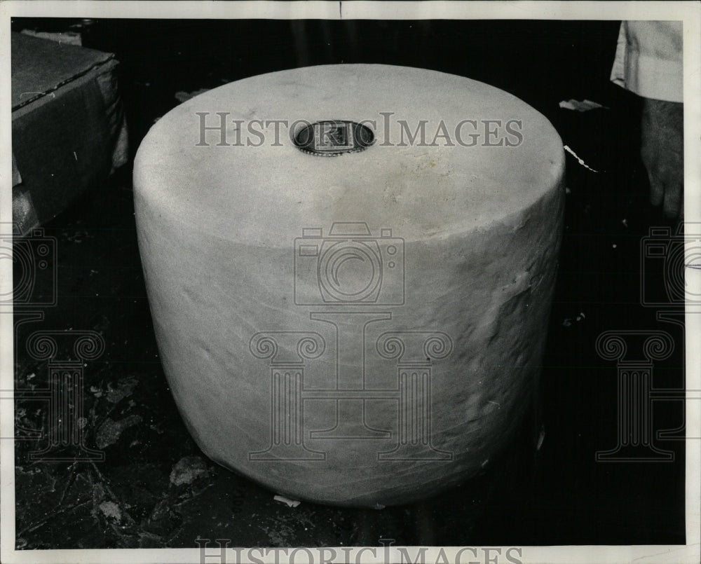 1974 Press Photo An Uncut Parmesan Cheese - RRW56775 - Historic Images