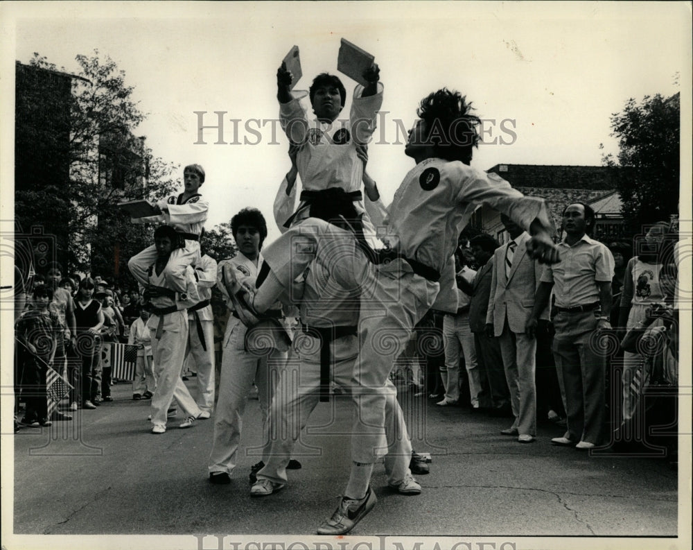 1984 Press Photo Korean Parade - RRW56857 - Historic Images