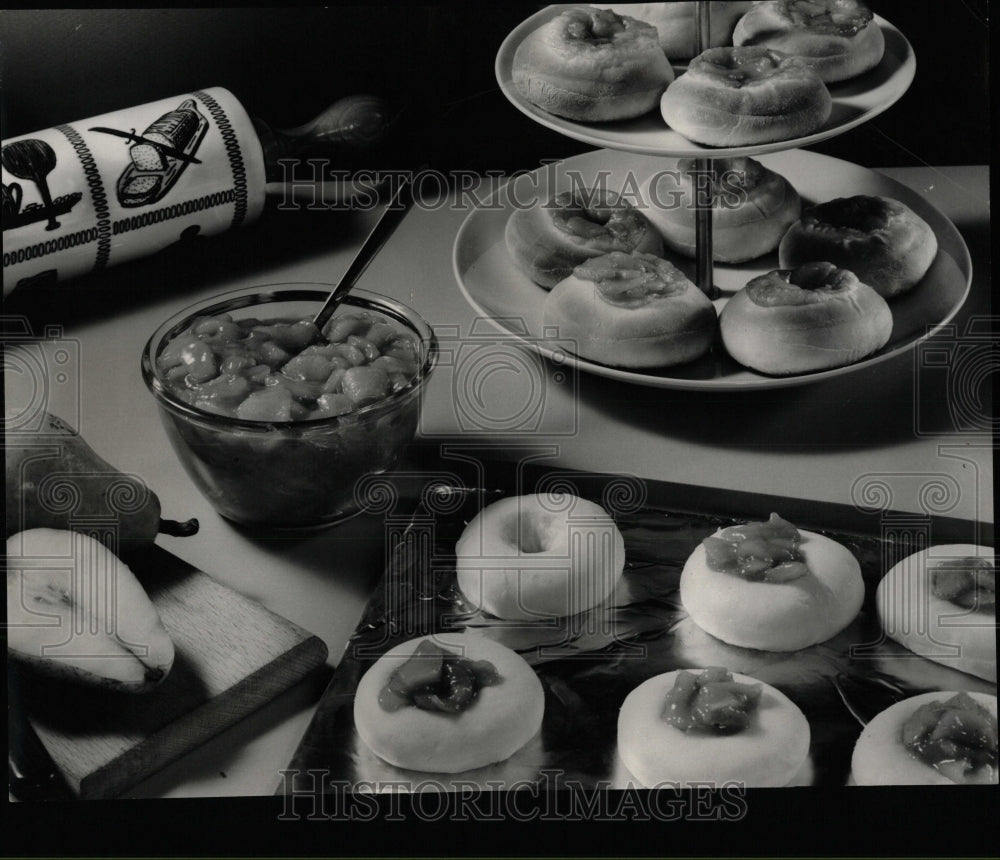 1967 Press Photo Pear Kolachky Are Tasty Pastries - RRW56879 - Historic Images