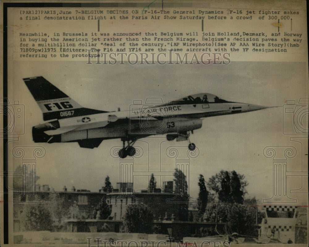1975 Press Photo General Dynamics F-16 Fighter Jet - RRW56995 - Historic Images