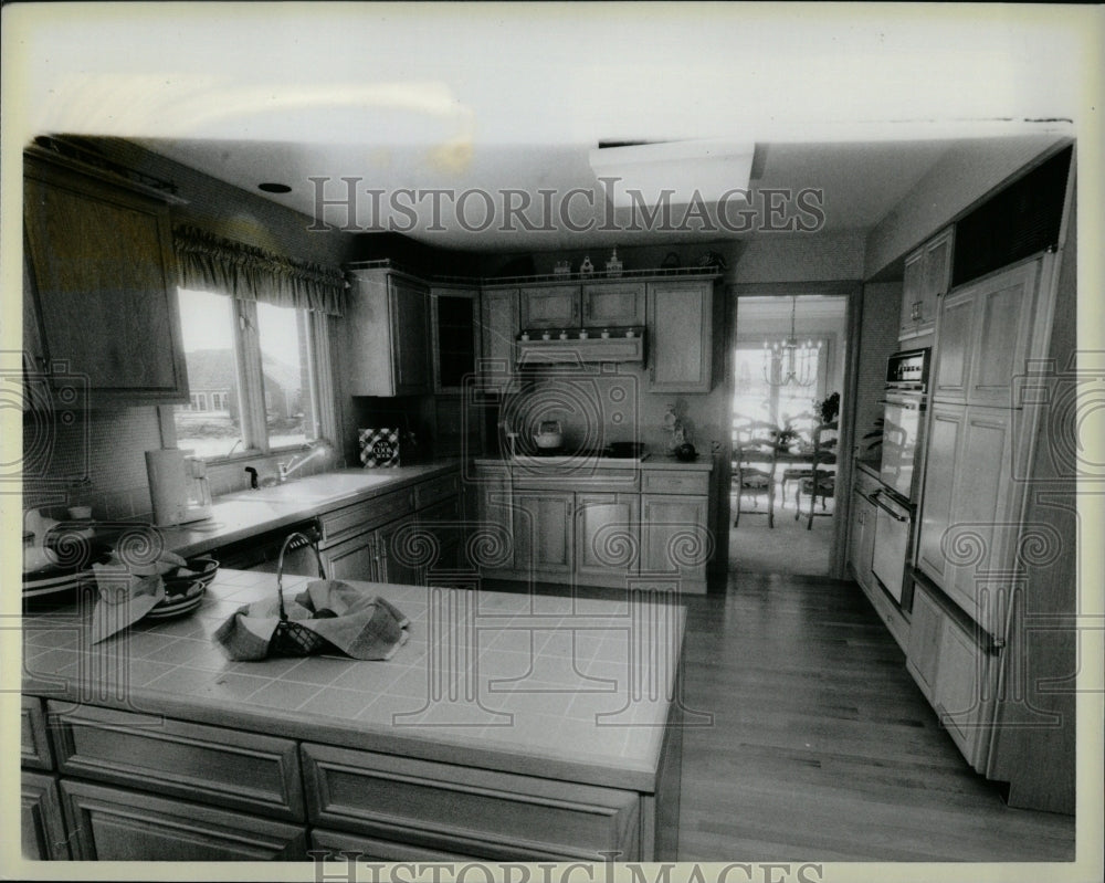 Press Photo Kitchen Marshfield Model - RRW57133 - Historic Images