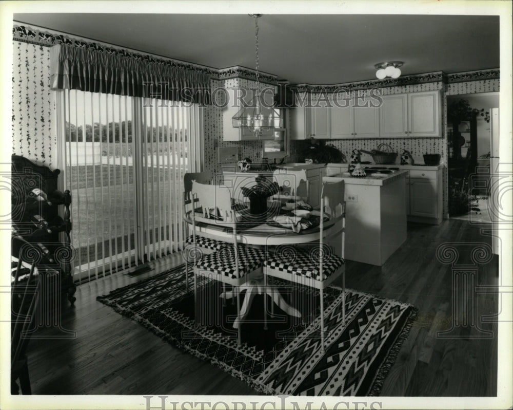 1993 Press Photo Model Kitchen Breakfast Table Decor - RRW57137 - Historic Images