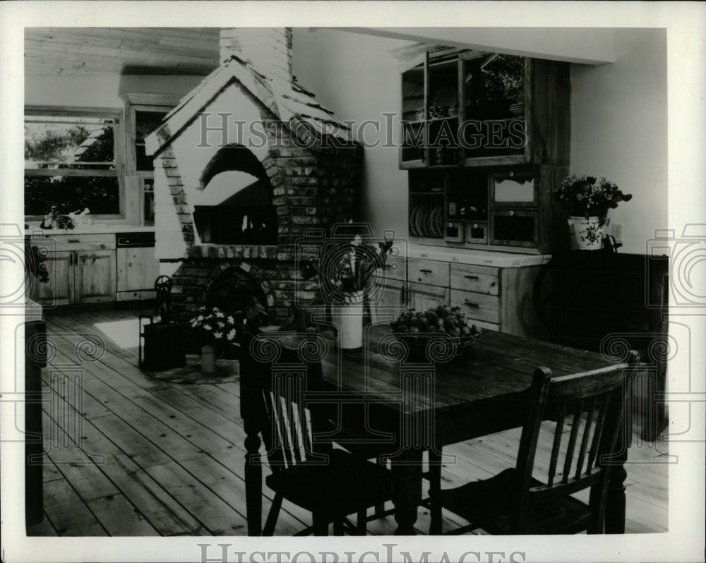 1990 Press Photo Country-Style Modular Kitchen - RRW57155 - Historic Images