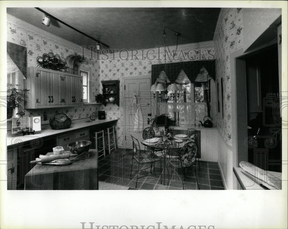 1990 Press Photo Hinsdale Decorators Modular Kitchen - RRW57161 - Historic Images