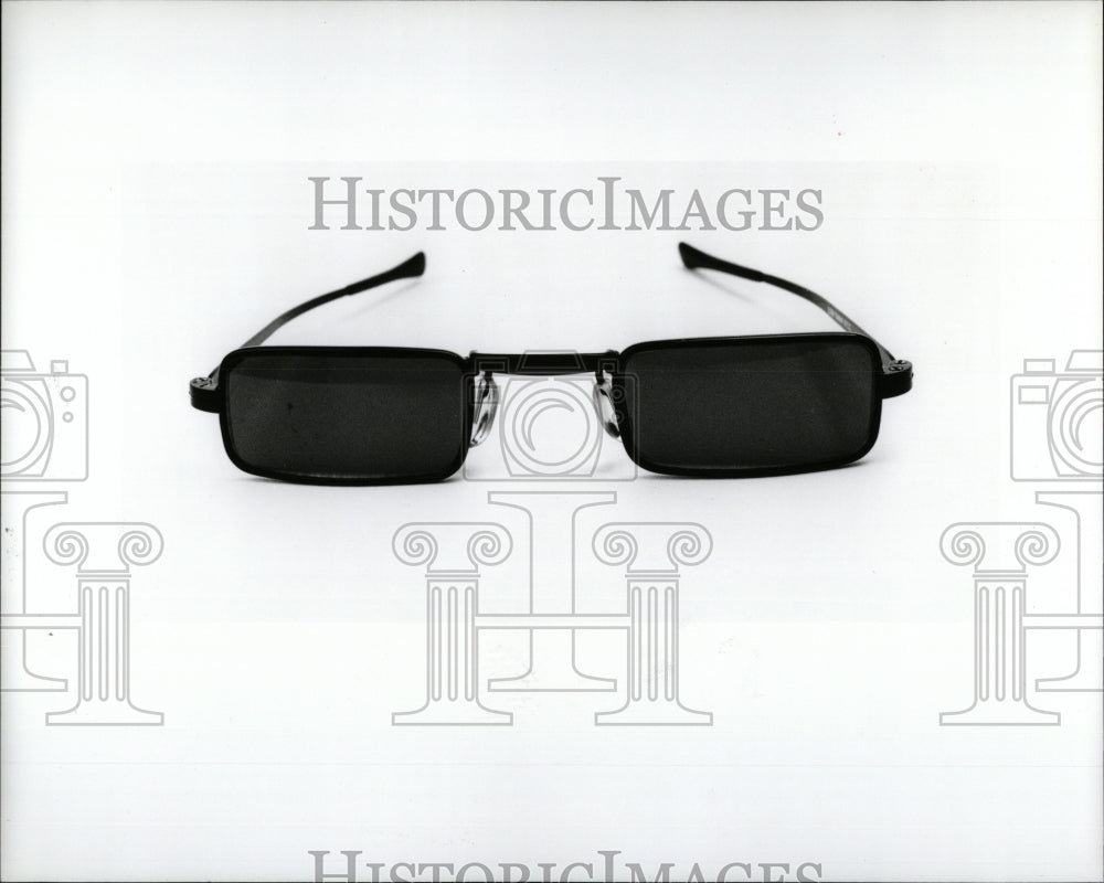 1993 Press Photo Sunglasses Studio Moars - RRW57345 - Historic Images