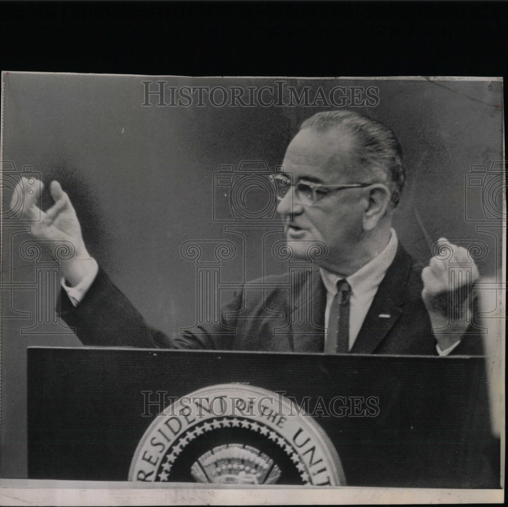 1965 Press Photo President Lyndon B. Johnson Speaks - RRW57447 - Historic Images