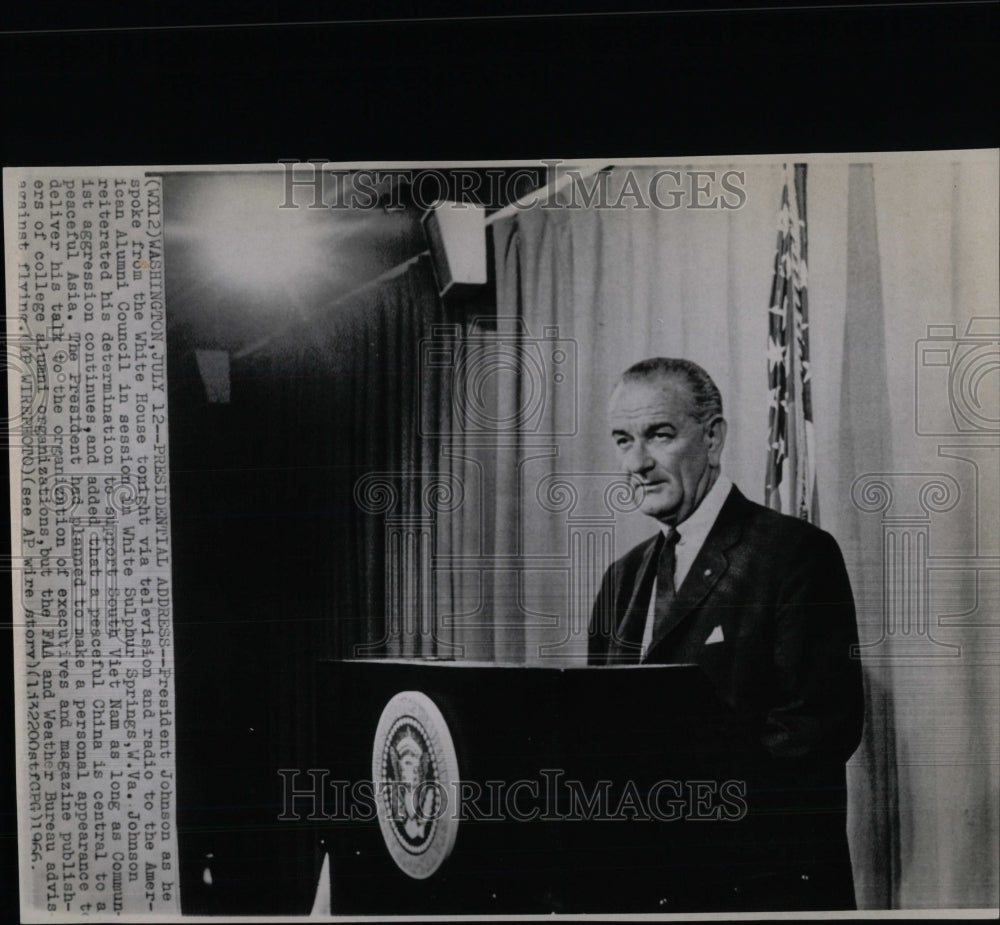 1966 Press Photo President Lyndon B. Johnson Speaks - RRW57479 - Historic Images