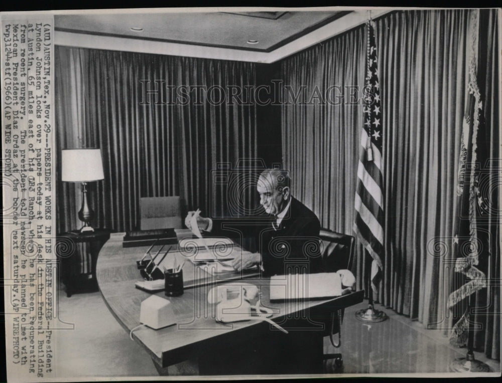1966 Press Photo President Lyndon Johnson Austin Ofice - RRW57493 - Historic Images