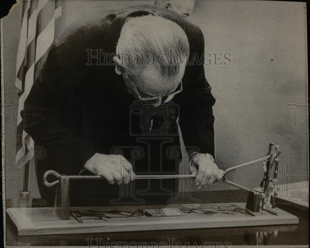 1968 Press Photo President Johnson United States Bonds - RRW57567 - Historic Images