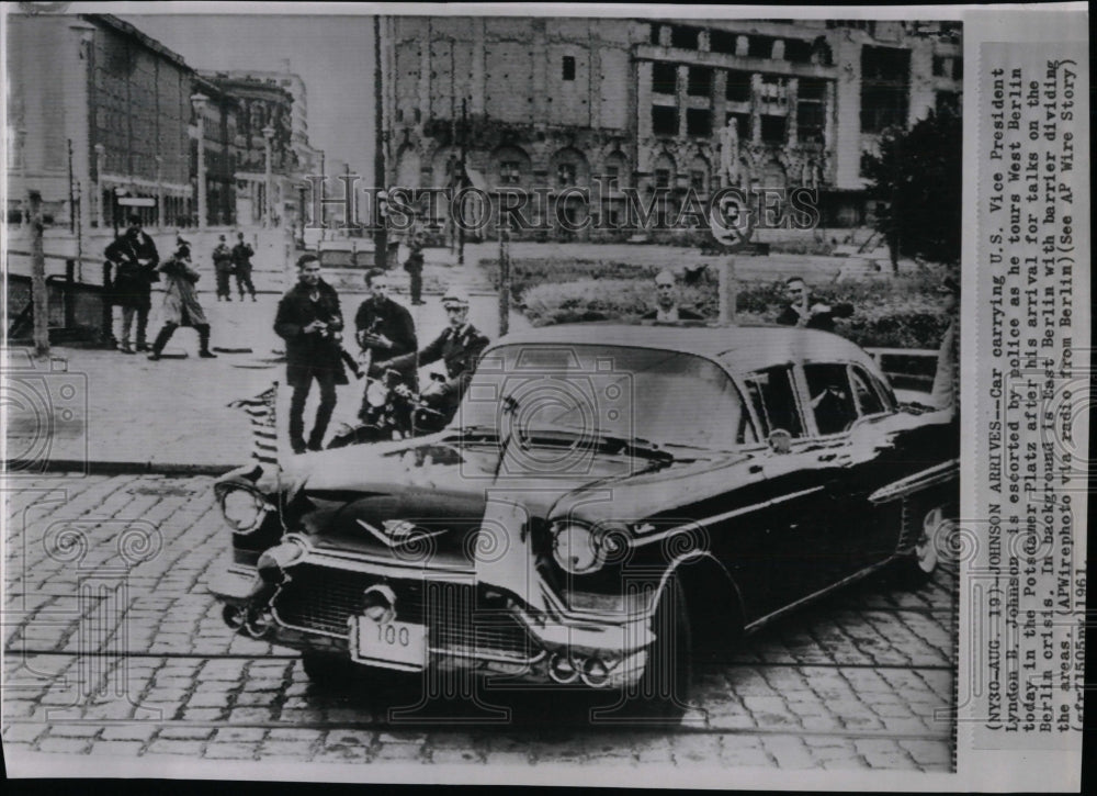 1961 Press Photo Lydon Johnson - RRW57583 - Historic Images