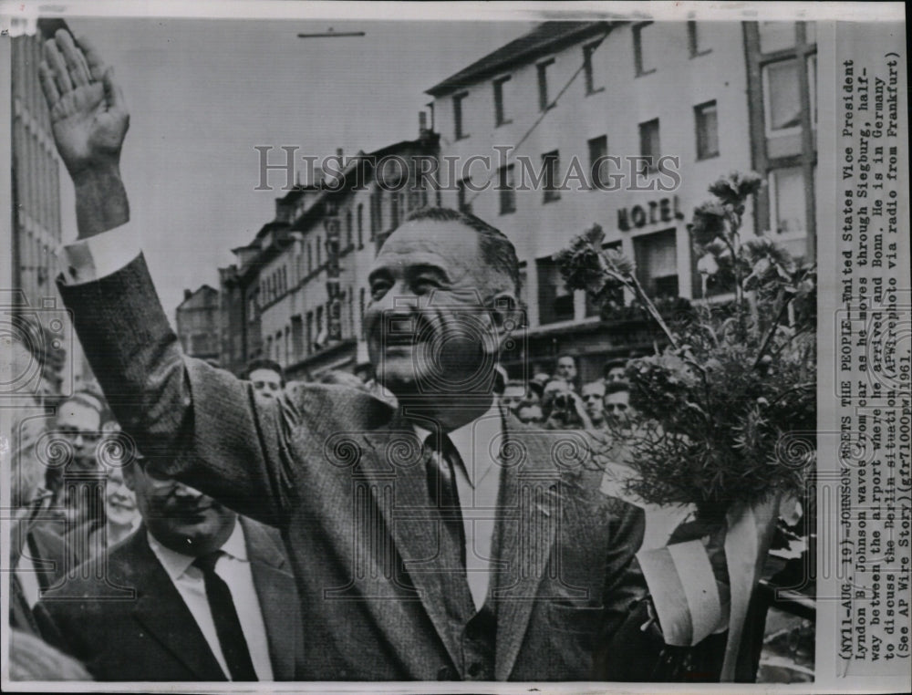 1961 Press Photo Vice President Lyndon Johnson Germany - RRW57589 - Historic Images