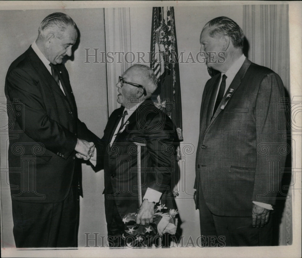 1966 Press Photo Lyndon Baines Johnson LBJ US Senator - RRW57593 - Historic Images