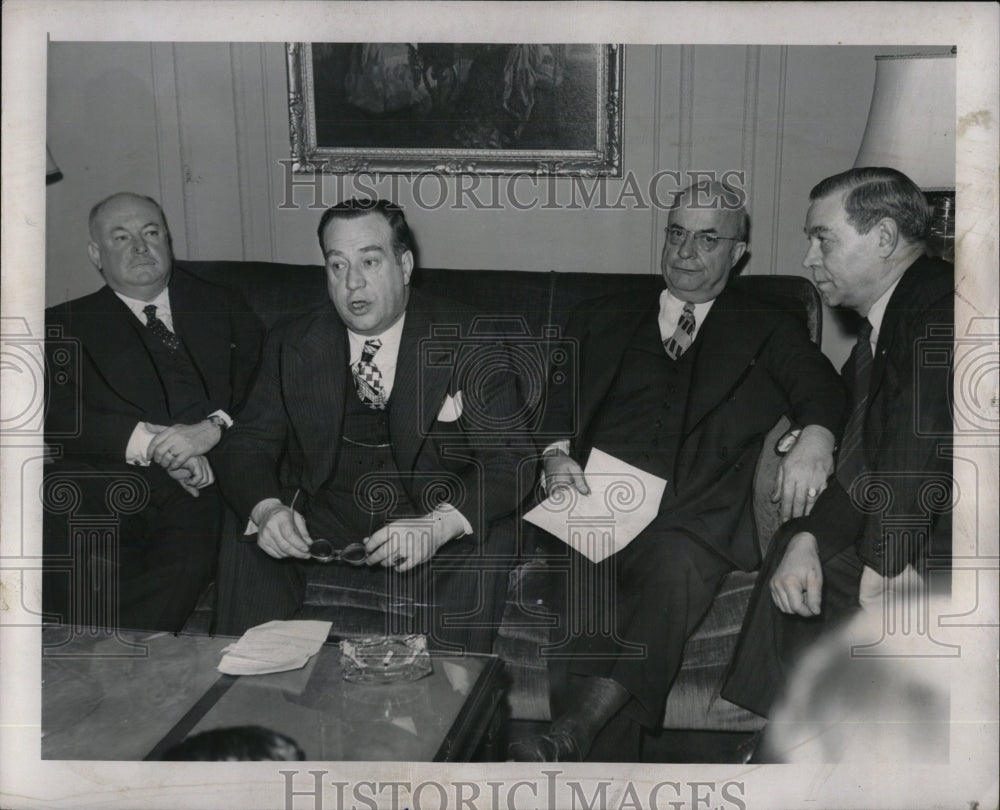 1946 Press Photo Ronald Thomas Henry Kaiser McAulay - RRW57735 - Historic Images