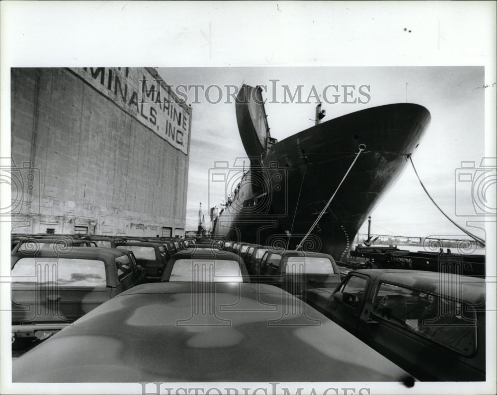 1985 Press Photo Built truck Shipping Detroit lawerence - RRW57965 - Historic Images