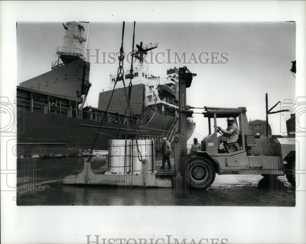 1985 Press Photo MV Farnes Jebsen Breamer Canada Steel - RRW57993 - Historic Images