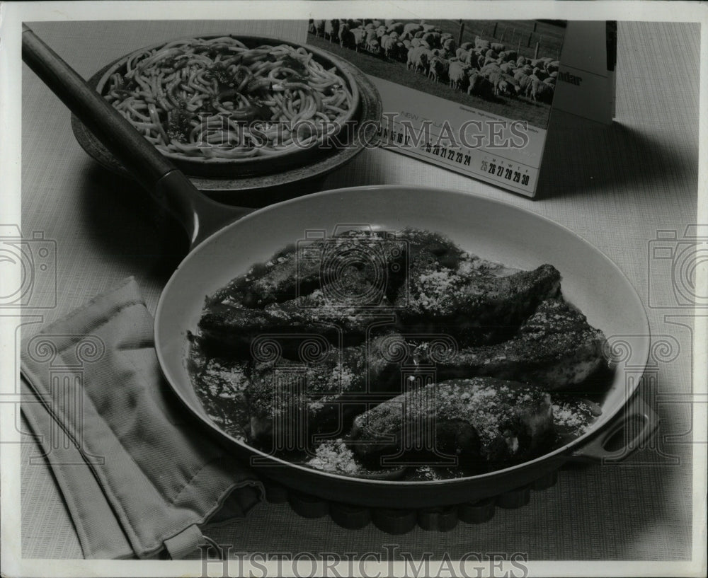 1980 Press Photo Affortable Lamb Chops Parmesan - RRW58241 - Historic Images