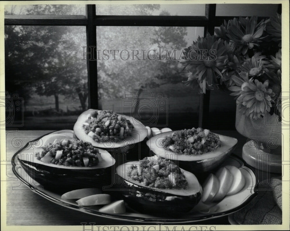 1987 Press Photo Lamb stuffed squashes appetizing dish - RRW58259 - Historic Images