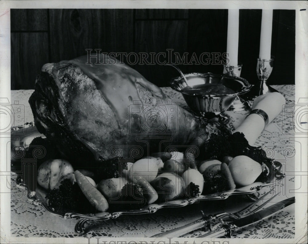 1982 Press Photo Brideshead Roast Leg Lamb Yorkshire - RRW58267 - Historic Images