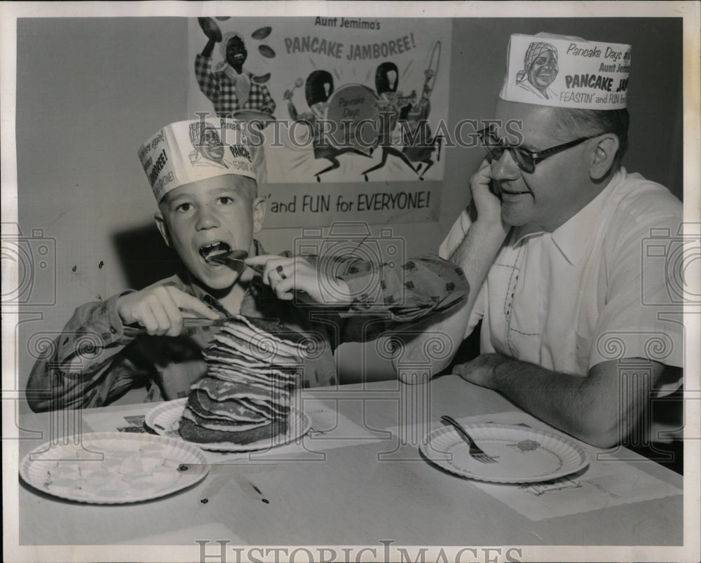 1962 Press Photo Lawrence Hall Home Boy - RRW58351 - Historic Images