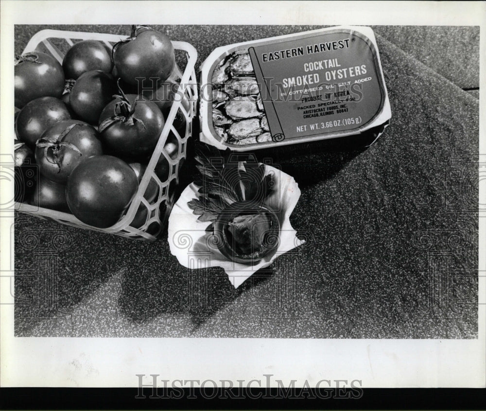 1950 Press Photo Oysters Cherry Tomatoes Stuffed Cook - RRW58441 - Historic Images
