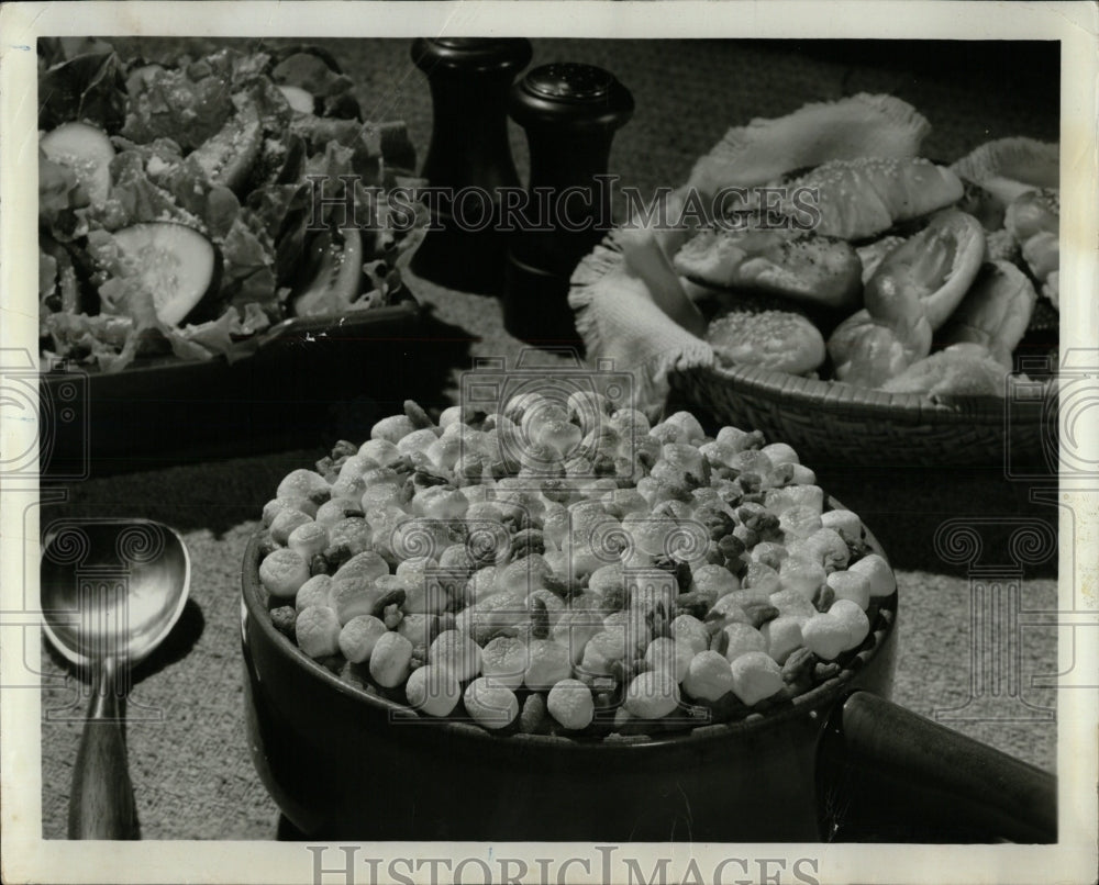 1970 Press Photo Sweet Potato Puff Roast Pork Bird Hot - RRW58681 - Historic Images
