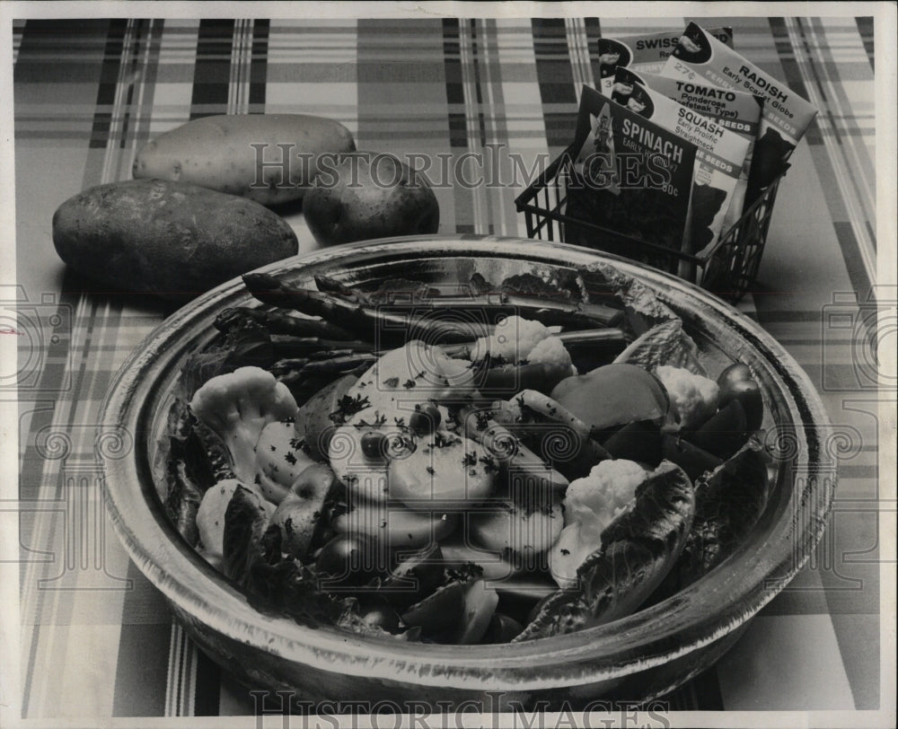 1973 Press Photo Seed potato Romaine Lettuce Tasty Peas - RRW58703 - Historic Images