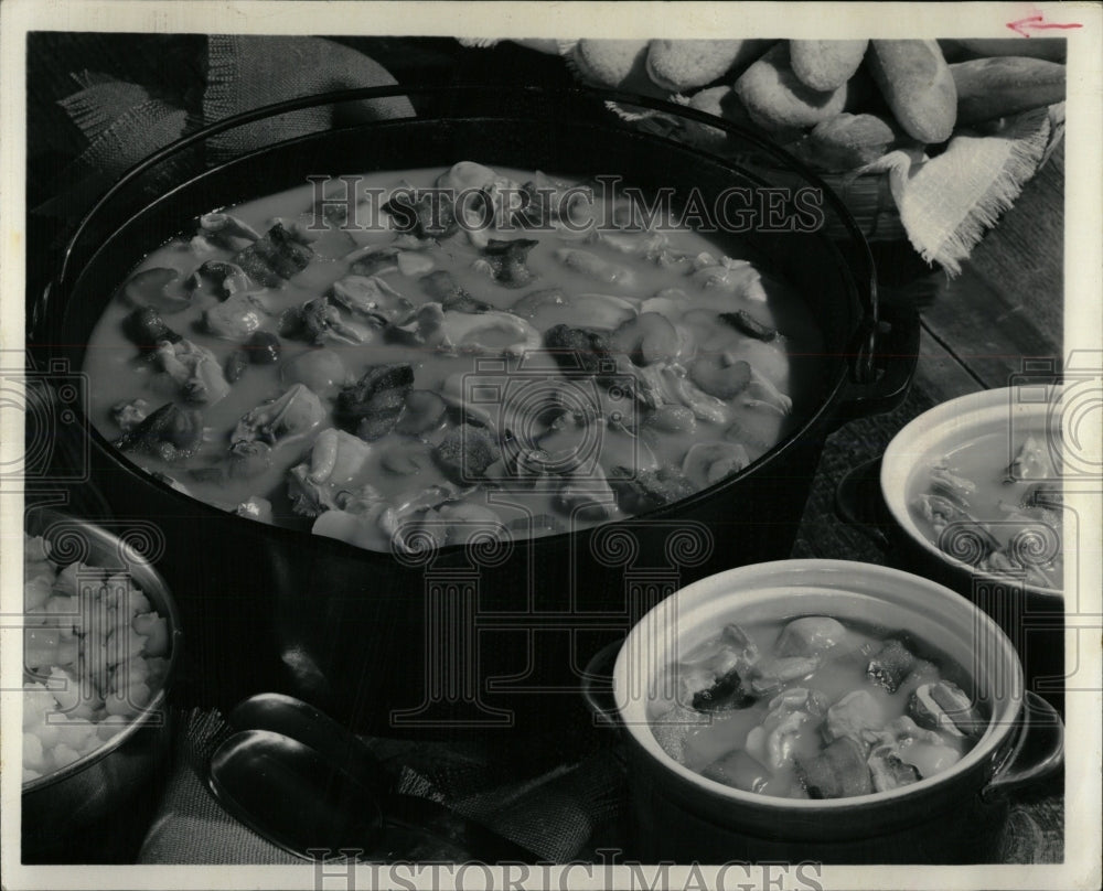 1980 Press Photo Oysters Oyster-hominy Stew - RRW58733 - Historic Images