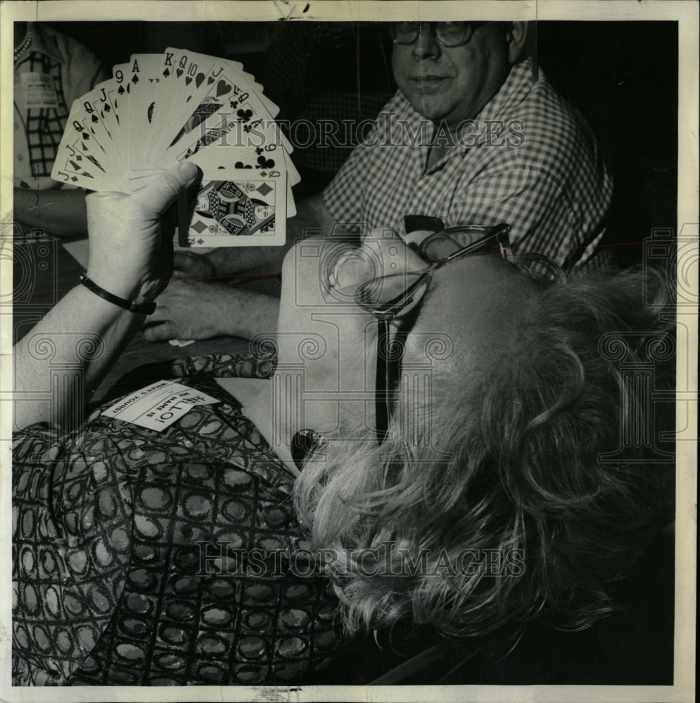 1963 Press Photo Grace Wolski pinochle game Horner Park - RRW58797 - Historic Images