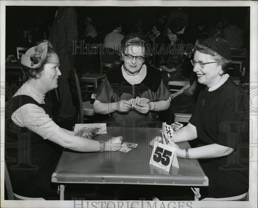 1956 Press Photo Bell Telephone Pinochle tournament - RRW58799 - Historic Images