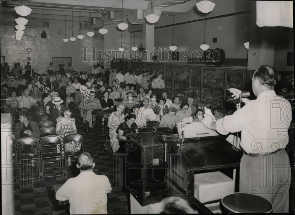 1952 Press Photo Boland conducting auction Post office - RRW59001 - Historic Images