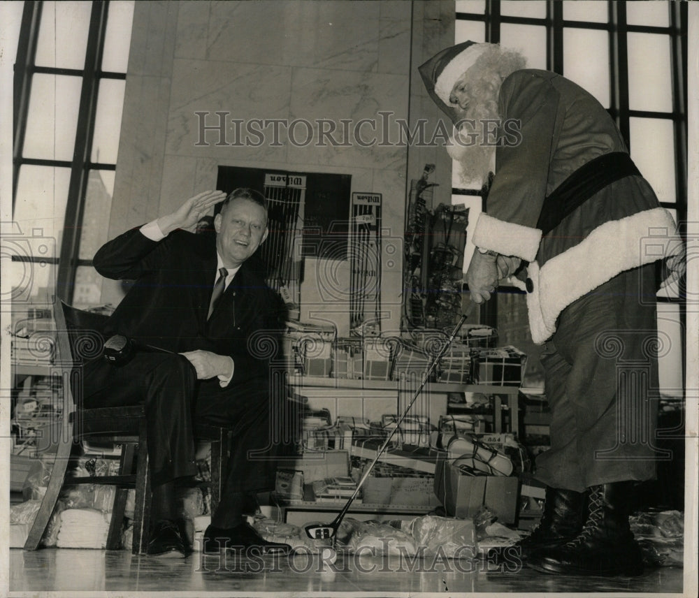 1962 Press Photo Santa Claus Yule auction North Pole - RRW59005 - Historic Images