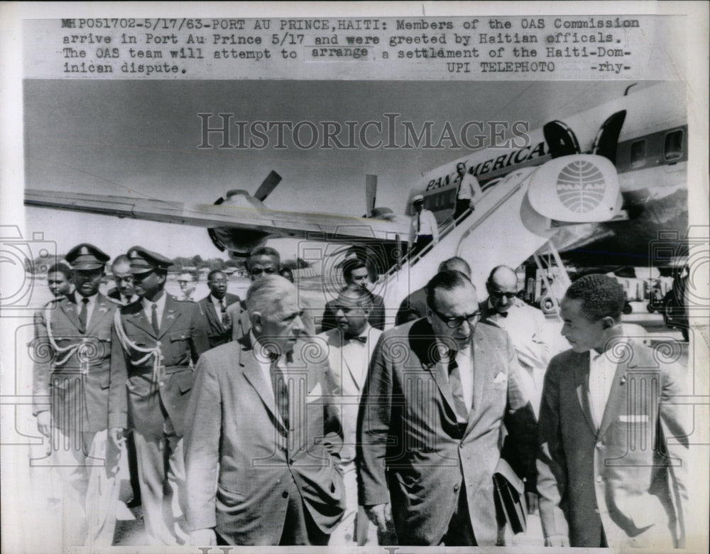 1963 Press Photo Members Of The OAS Commission Arrive - RRW59013 - Historic Images