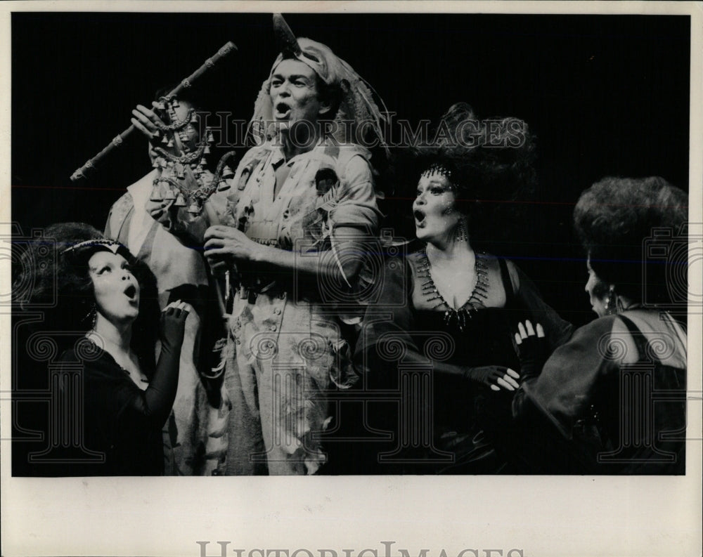 1986 Press Photo Mozart&#39;s &quot;The Magic Flute&quot; - RRW59195 - Historic Images