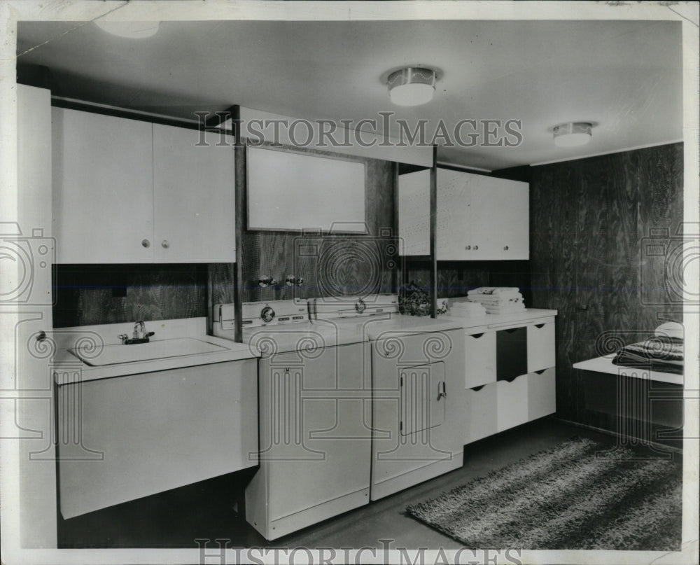 1968 Press Photo Laundry Area Home - RRW59323 - Historic Images