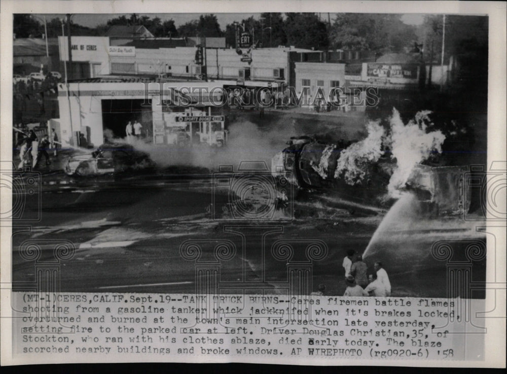 1958 Press Photo Jackknifed Tank Truck Burn Shoo Gas - RRW59585 - Historic Images