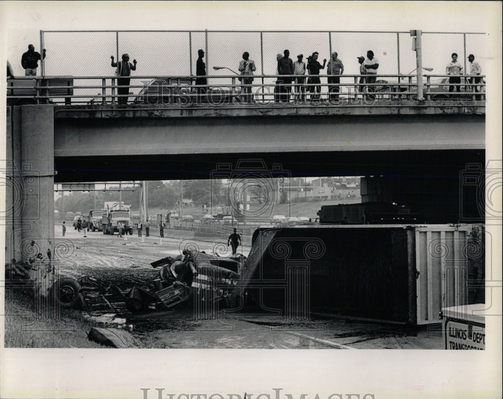 1988 Press Photo Truck Accidents Chicago Area - RRW59733 - Historic Images