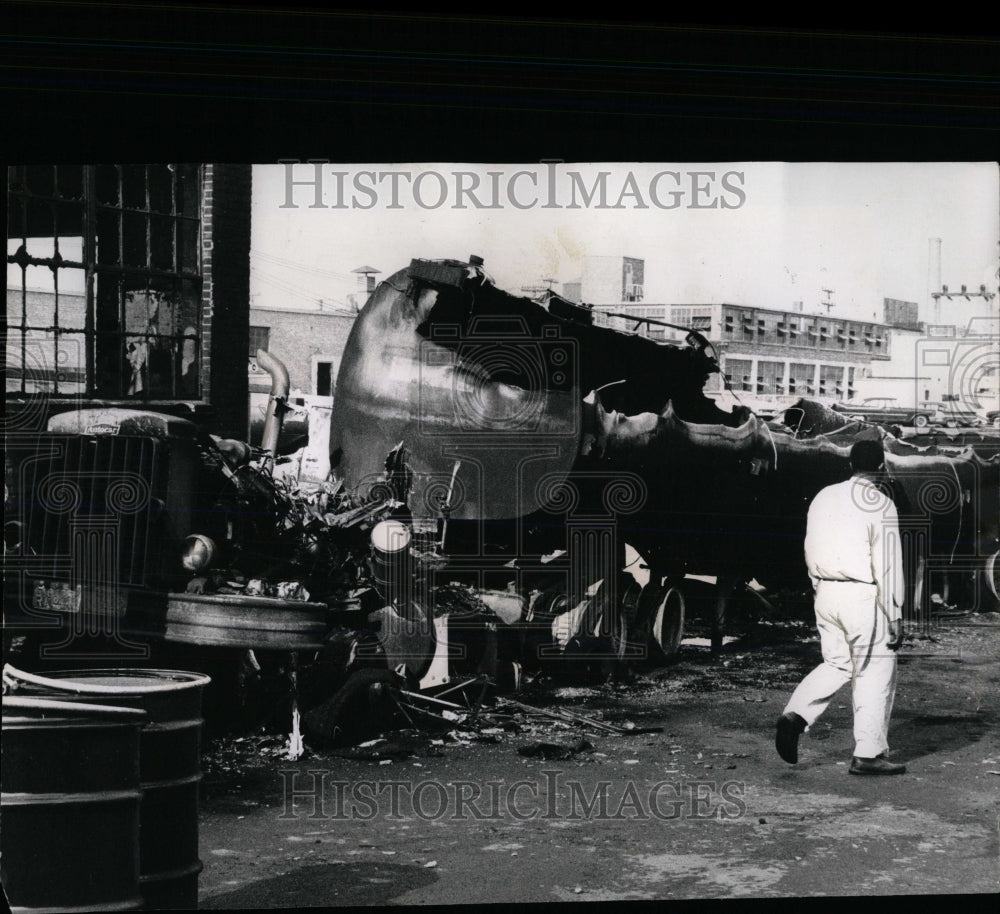 1967 Press Photo Chemical Truck Fire Aftermath Bedford - RRW59815 - Historic Images