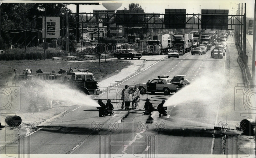 1991 Press Photo Propane Gass Truck Accident Calumet - RRW59903 - Historic Images