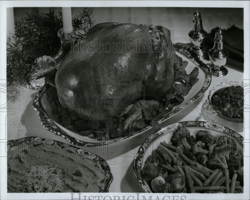 1986 Press Photo Turkey Dishes - RRW60159 - Historic Images