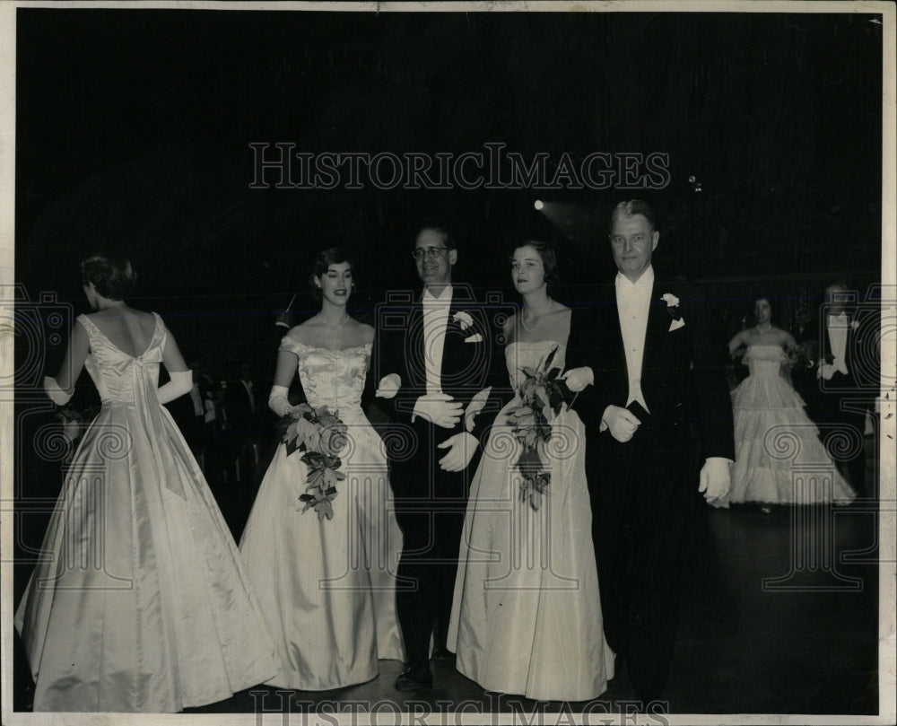 1957 Press Photo Cotillion show look girl bouffant gown - RRW60239 - Historic Images