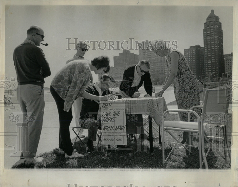 1965 Press Photo Daniel Burnham Committee Highway Ban - RRW60319 - Historic Images