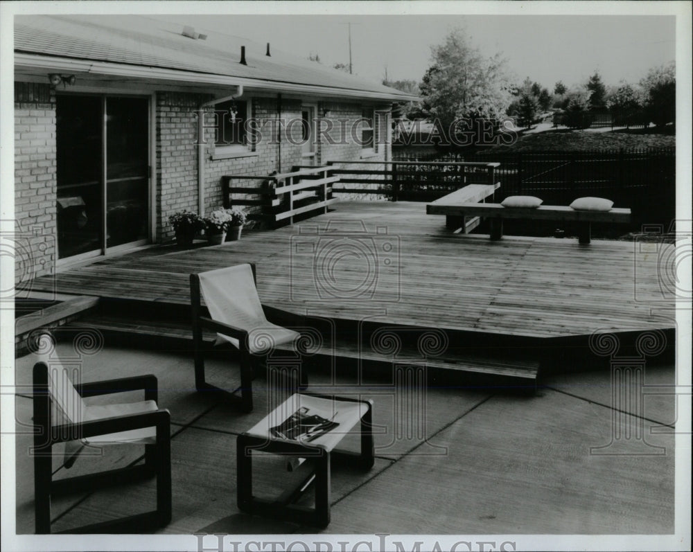 Press Photo Wooden Deck - RRW60363 - Historic Images