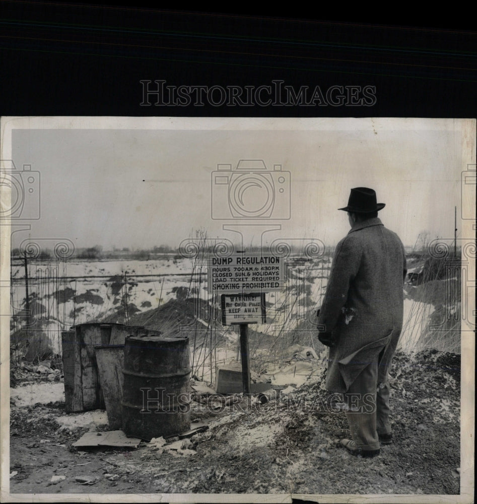 1952 Press Photo Waukegan Illinois County Line brick - RRW60439 - Historic Images