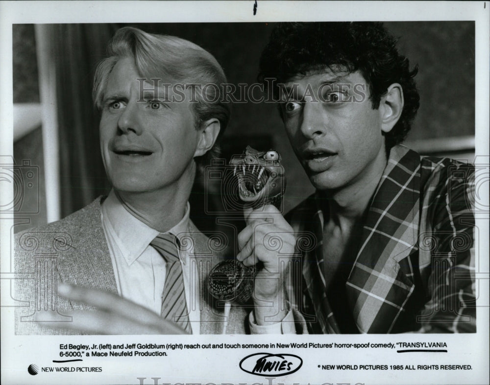 1985 Press Photo Ed Begley Jr Jeff Goldblum Translvania - RRW60717 - Historic Images