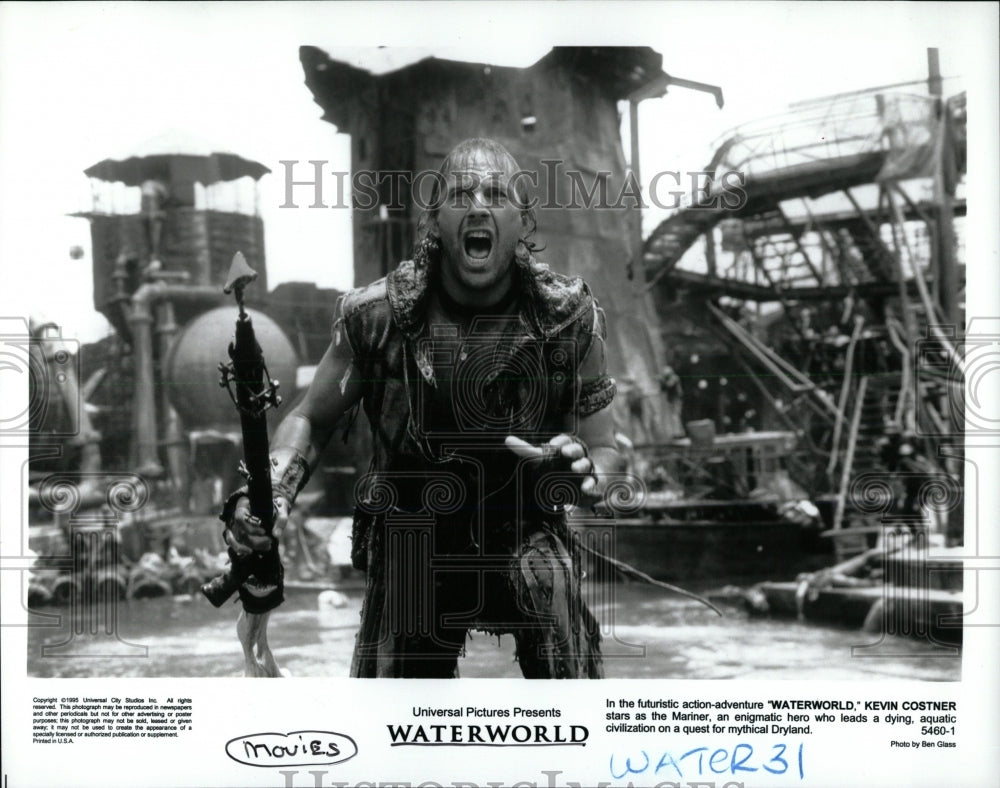 1995 Press Photo Water World Kevin Costner Mariner Lead - RRW60857 - Historic Images