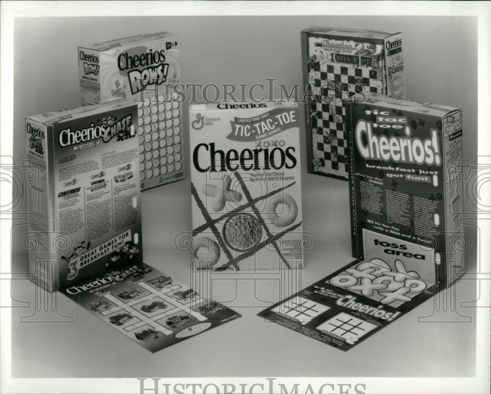 1990 Press Photo Cheerios Boxes Feature Game Board - RRW60929 - Historic Images