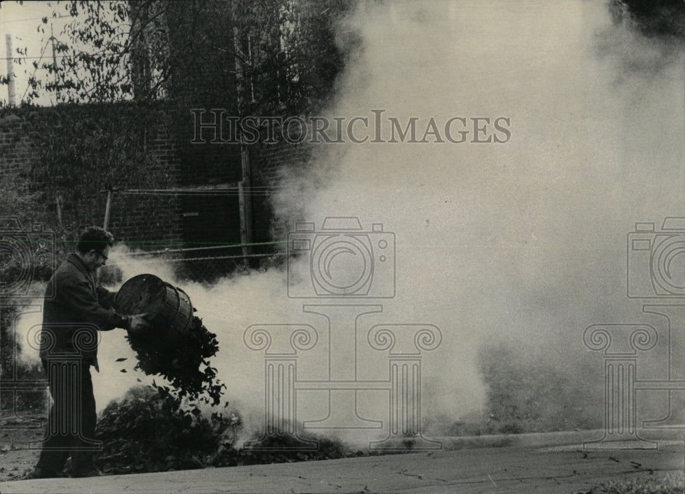 1969 Press Photo Summedale Cornelia pollution fight Hid - RRW61135 - Historic Images