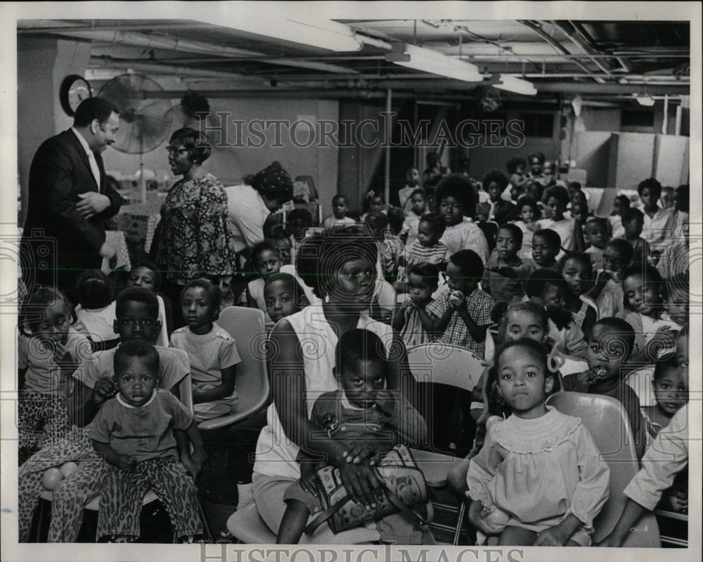 1970 Press Photo Crowded Lawndale Urban Progress Center - RRW61149 - Historic Images