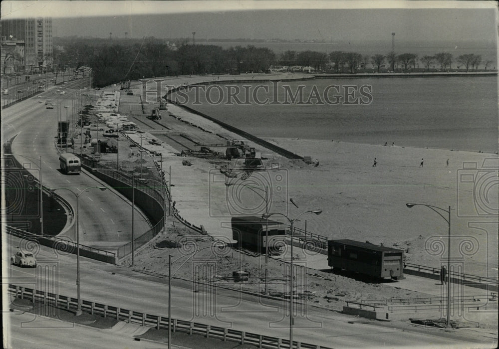 1965 Press Photo Oak St Beach promenade construction - RRW61173 - Historic Images