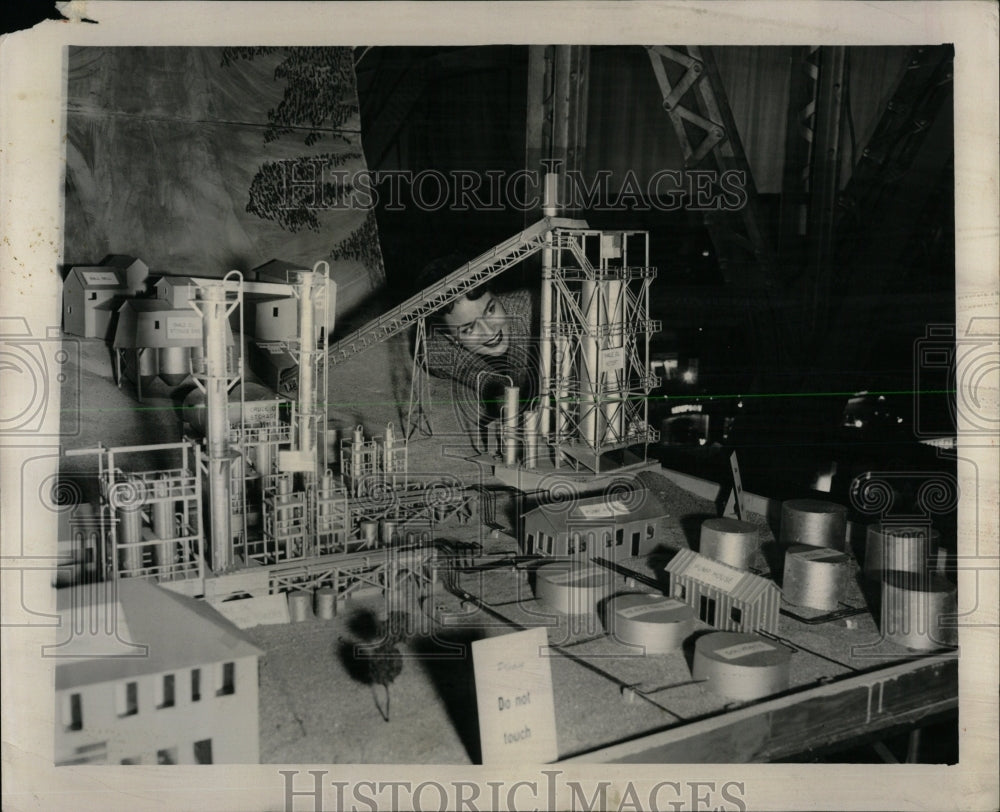 1952 Press Photo National Chemical Exposition Coliseum - RRW61305 - Historic Images